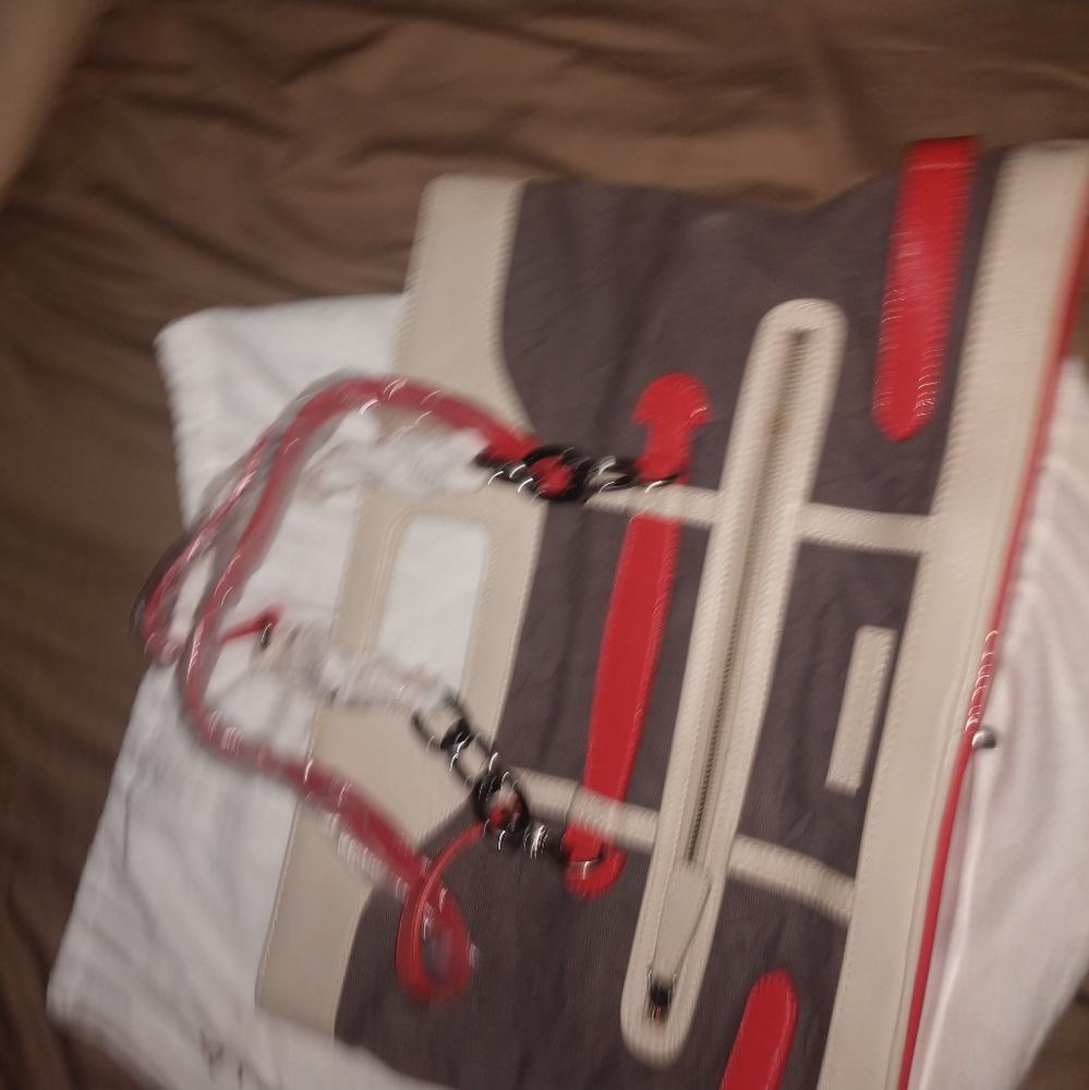 Purse new BCGB auténtico Brow y white ,orange